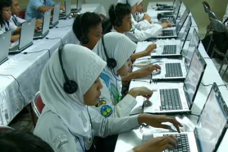 Integrasi Teknologi dan Kurikulum: Mempersiapkan Generasi Digital
